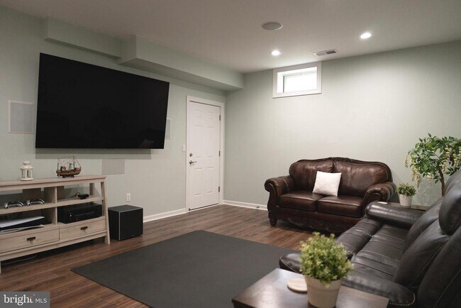 Building Photo - 12955 Luca Station Way