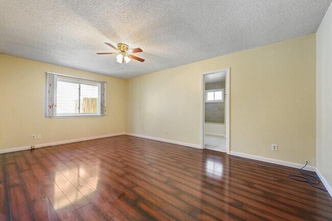 Building Photo - 11105 Blackmoor Dr