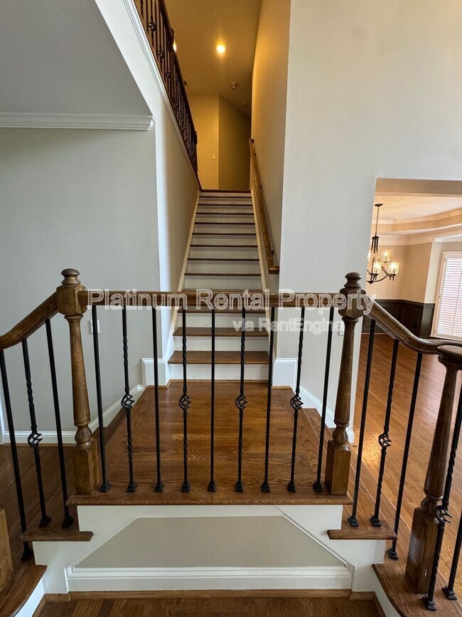 Building Photo - 830 Eden Green Ct