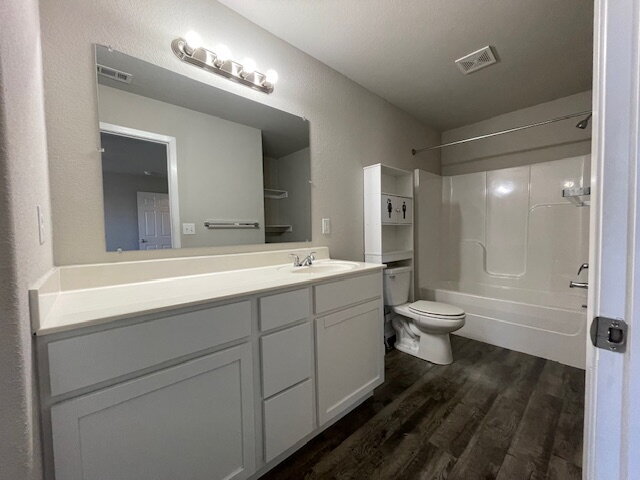 Building Photo - 6801 SW Pilgrim Rd