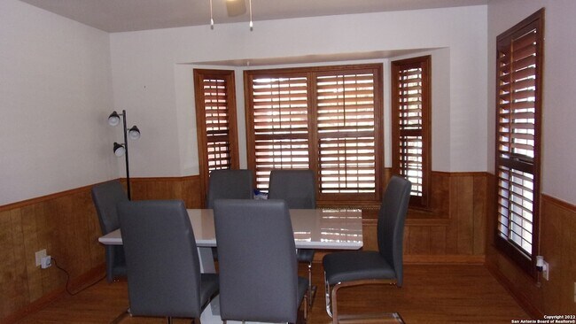 Building Photo - 13643 Forest Walk