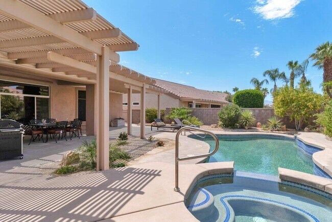 Building Photo - 39357 Mirage Cir