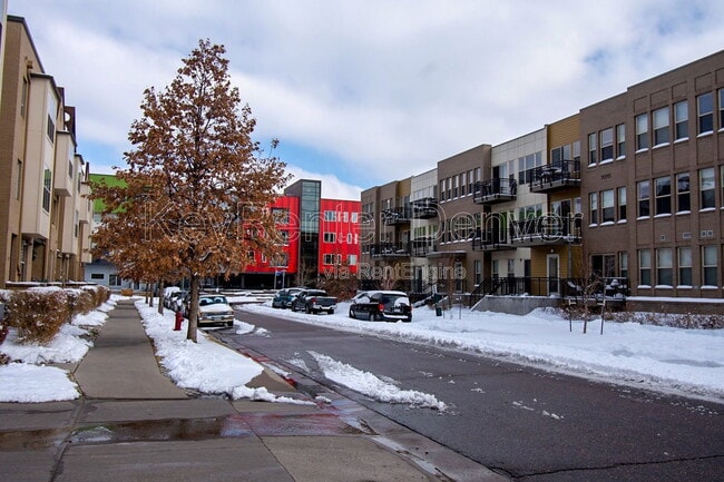 Building Photo - 492 S Saulsbury St