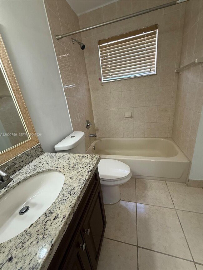 Building Photo - 9940 SW 146th Ct