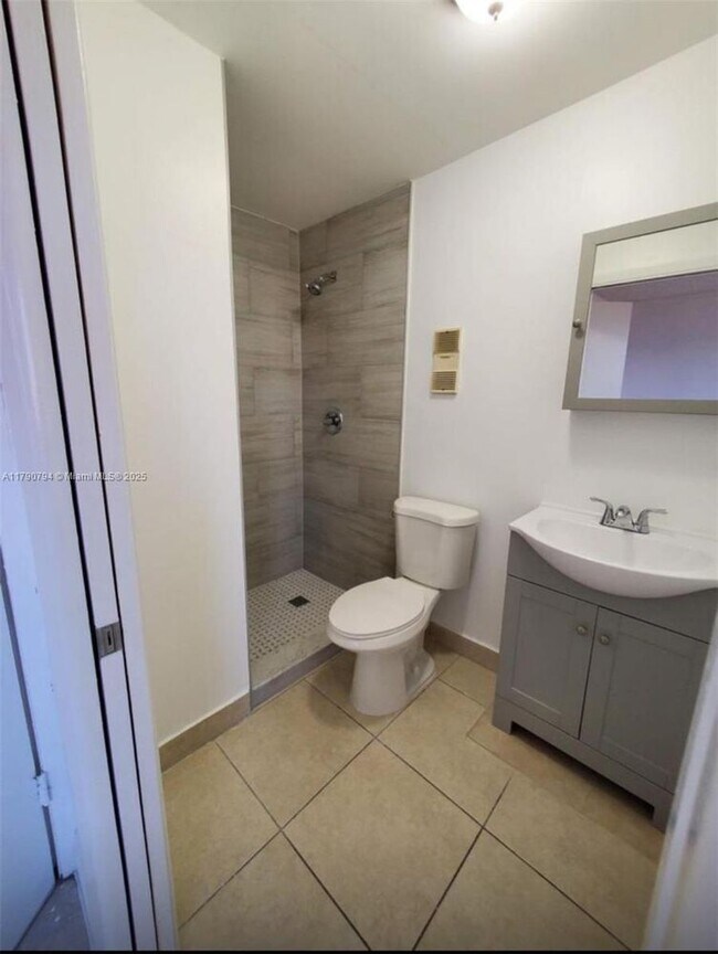 Building Photo - 7510 SW 152nd Ave