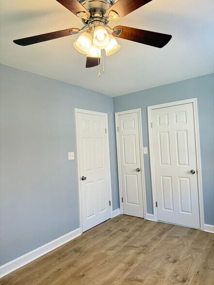 Building Photo - 8716 Plymouth St