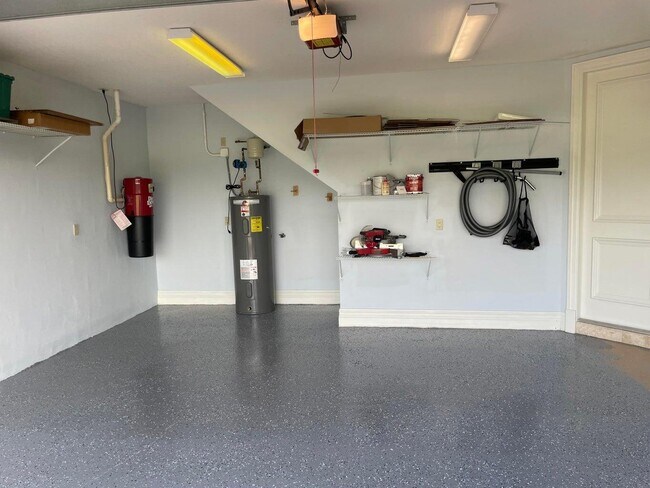 Building Photo - 164 SE Santa Gardenia