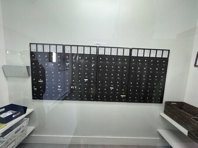 Building Photo - 60 Pleasant St