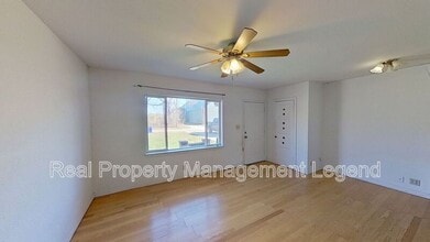 Building Photo - 307 Depot St