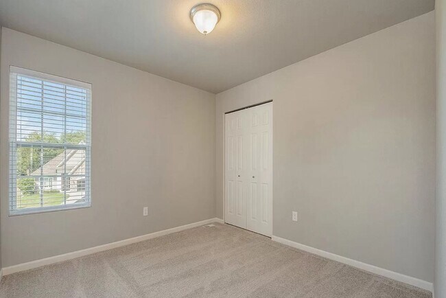 Building Photo - Newer Home for Lease in Richland