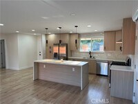 Building Photo - 6520 Debs Ave