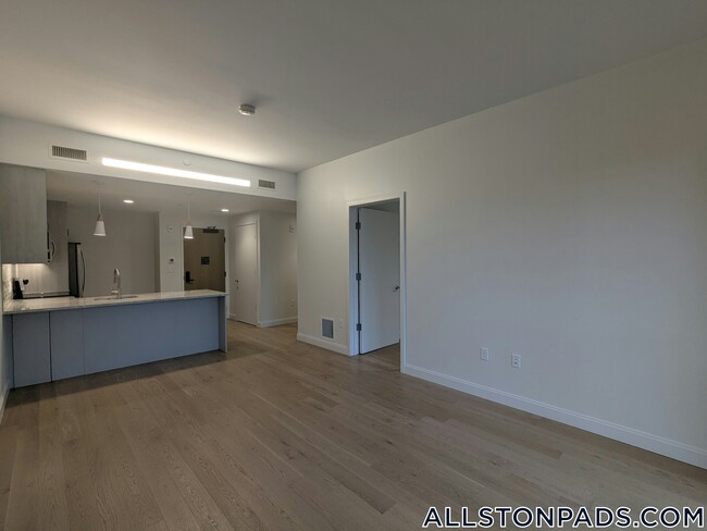 Building Photo - 55 Brighton Ave