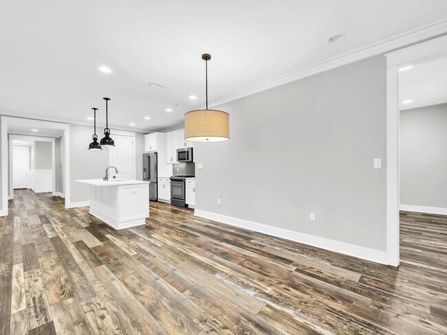 Building Photo - 741 Breakers Street