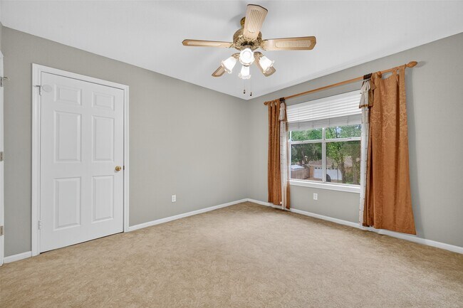 Building Photo - 2803 Randons Bell Dr