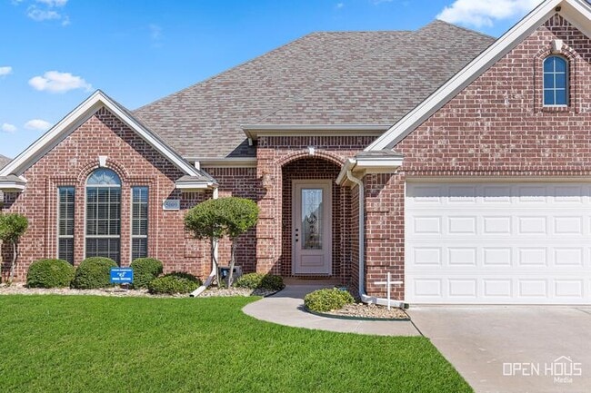 Primary Photo - 5009 Lantana Dr