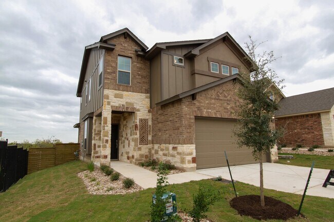 Building Photo - Newly Built 3 Bedroom, 2.5 Bath House in Round Rock's University Park Villas