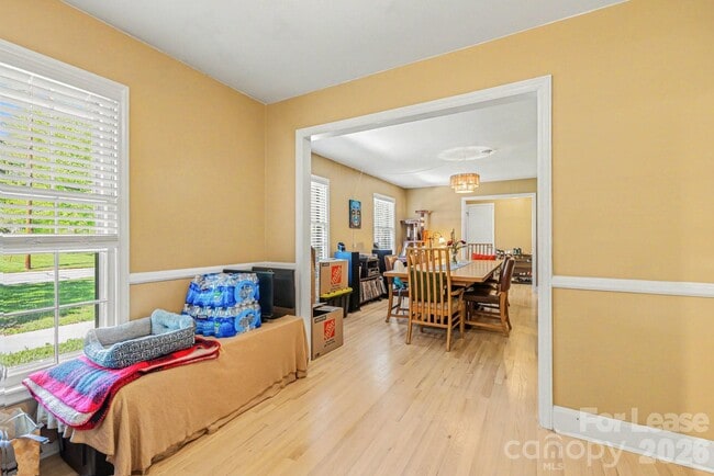 Building Photo - 2120 Rocky Knoll Dr