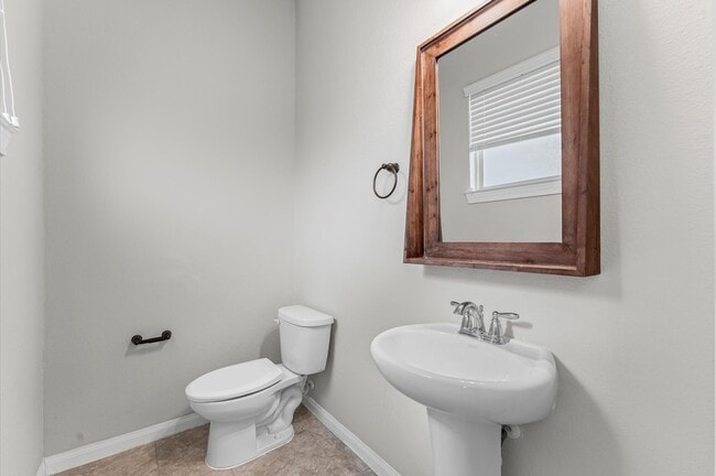 Building Photo - 4315 Laburnam Rd