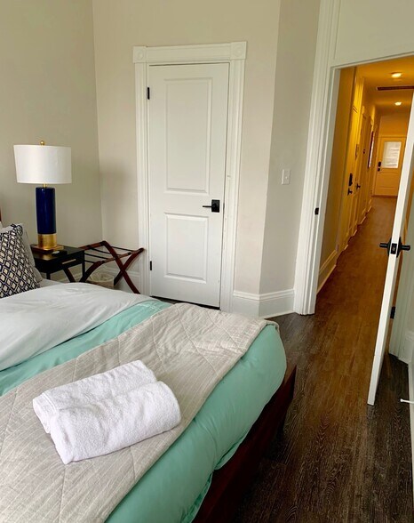 Building Photo - 1520 Tremont St