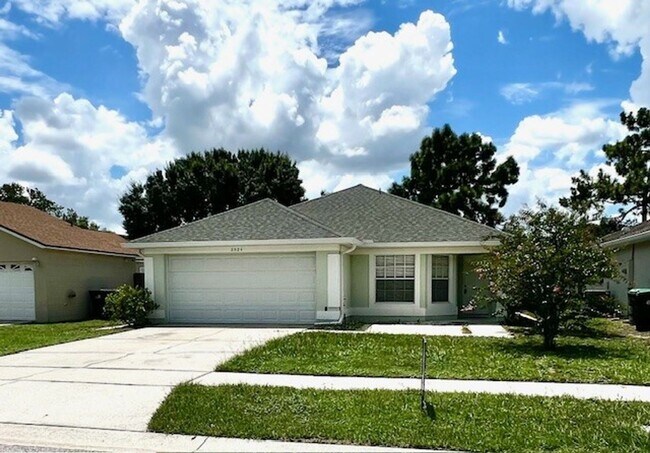 Building Photo - 2024 Donegan Pl