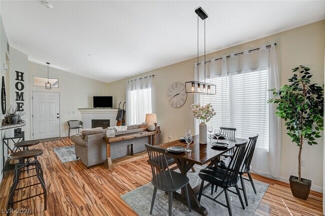 Building Photo - 3351 Indian Shadow St