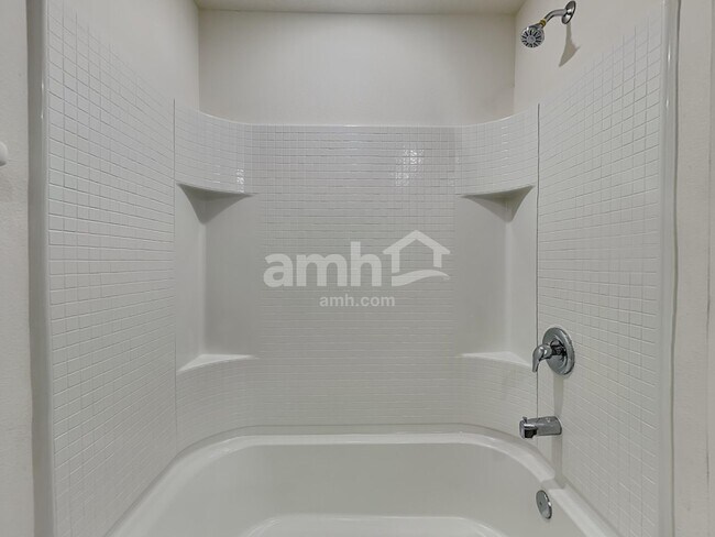 Building Photo - 10416 Flathead Dr