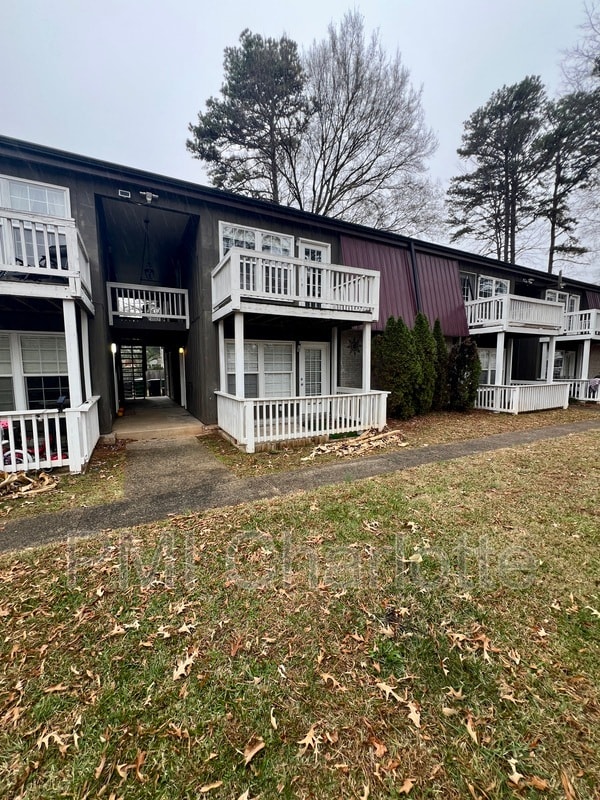 Building Photo - 831 McAlway Rd