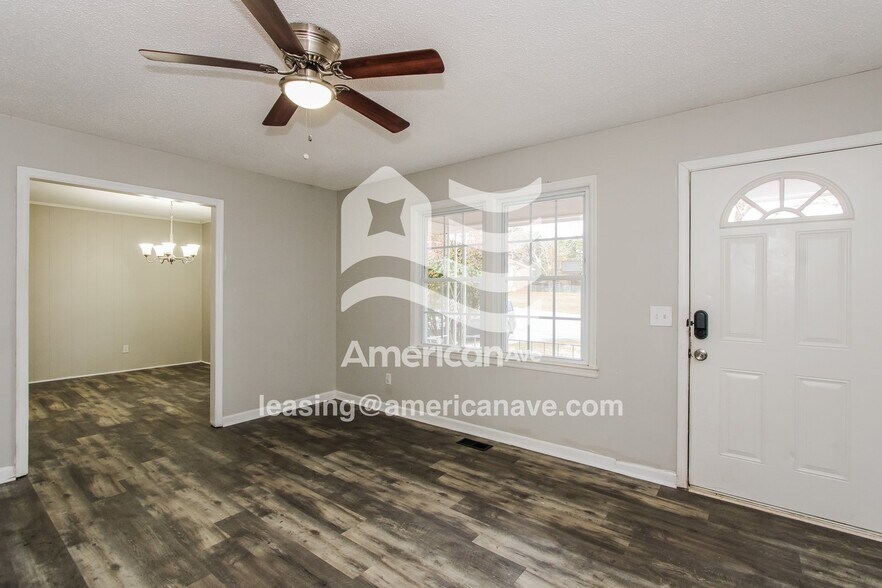 Building Photo - 113 Eleta Dr