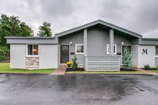 Building Photo - 1900 Richard Jones Rd
