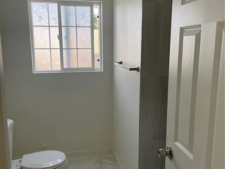 Building Photo - 12758 Russell Ave