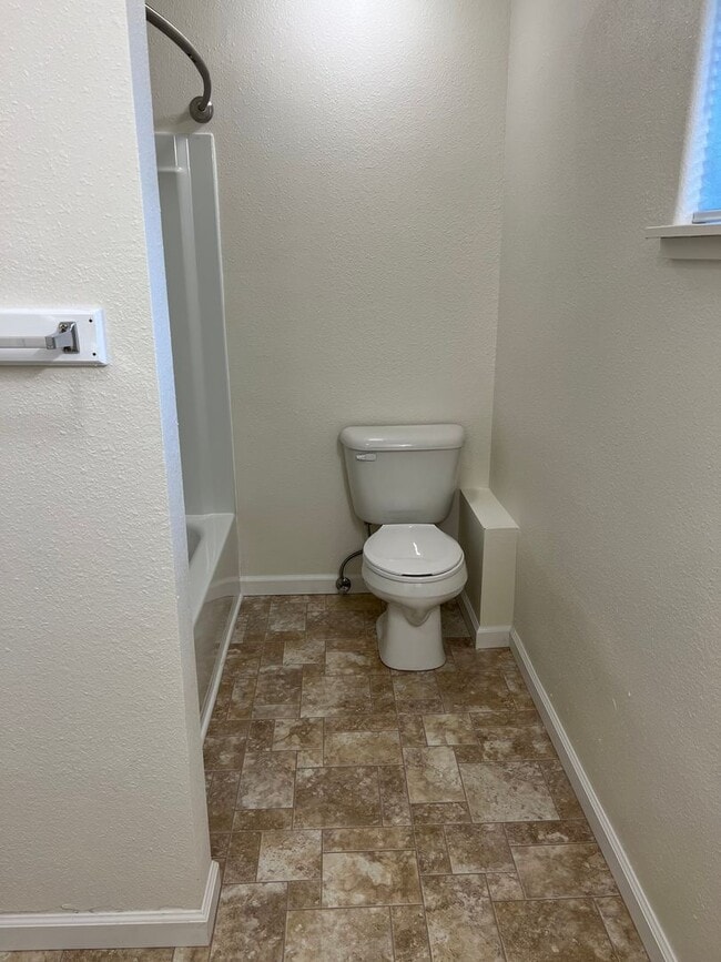 Building Photo - debd01