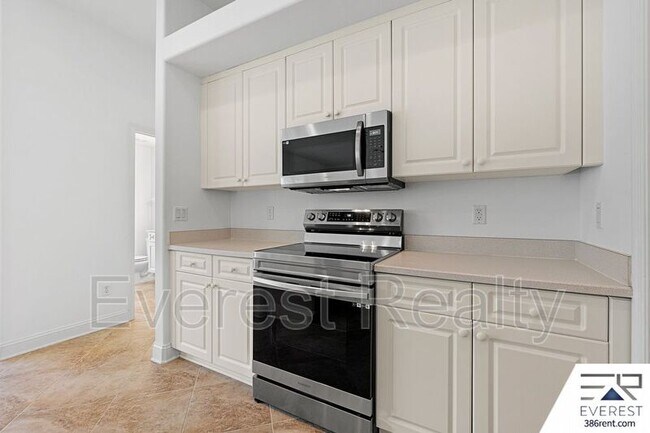 Building Photo - 13 Sleigh Bell Pl