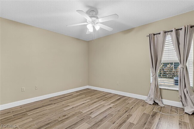 Building Photo - 985 Quail Run