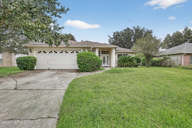Building Photo - 12799 Glade Springs Dr S