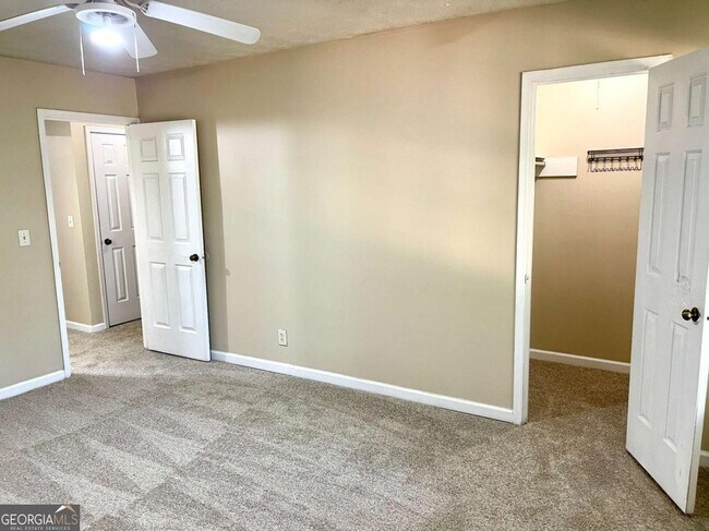 Building Photo - 470 S Jeff Davis Dr