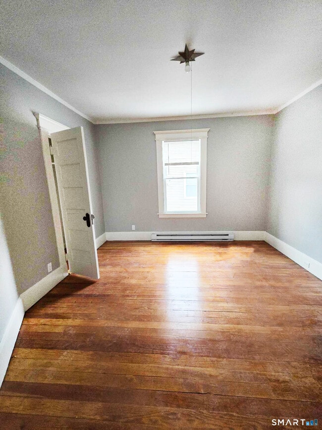 Building Photo - 652 Watertown Ave