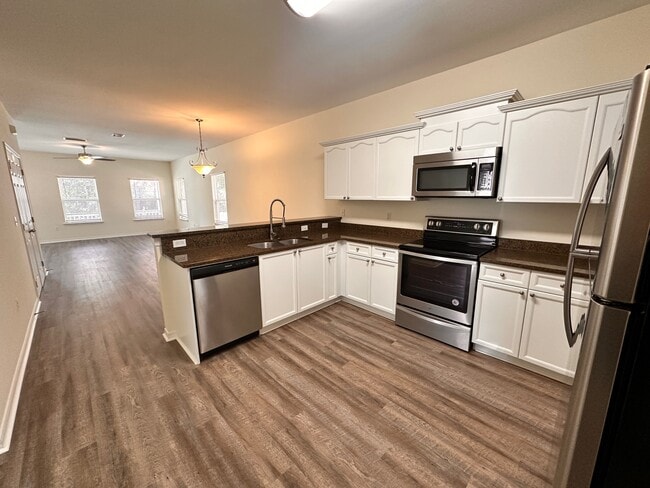 Building Photo - 1050 N County Hwy 393