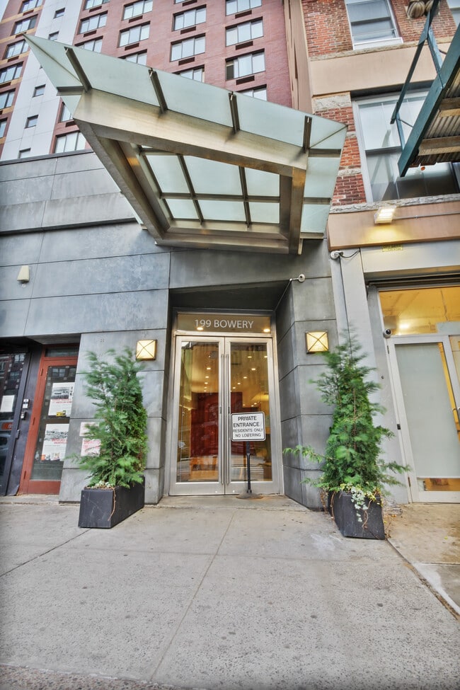 Building Photo - 199 Bowery