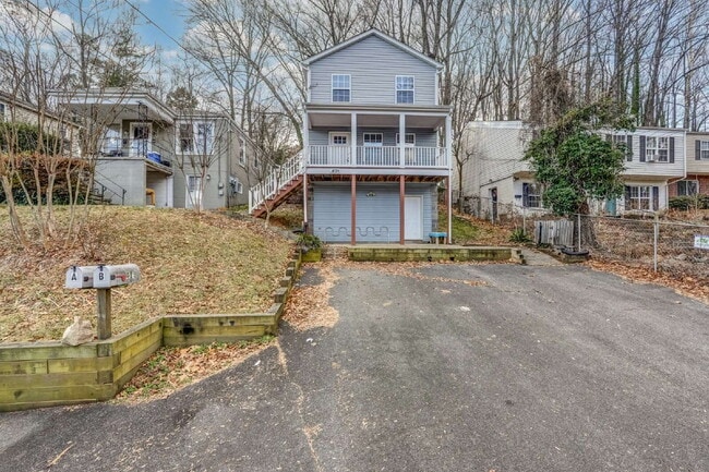 Building Photo - 3 Bedroom Duplex Minutes from UVA & Medical Center – $2,200/mo