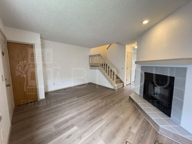 Building Photo - 2146 Baltimore Cir