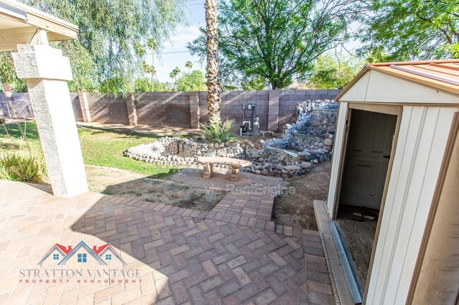 Building Photo - 1891 E Brentrup Dr