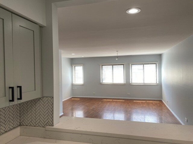 Building Photo - 1455 W Fullerton Ave