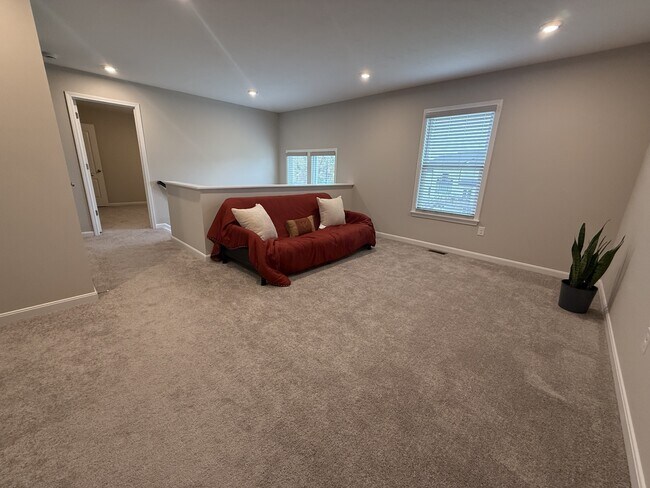 Building Photo - 6964 Briarcliff Ct