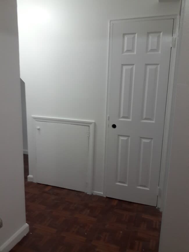 Building Photo - 70-06-06 30th Ave.