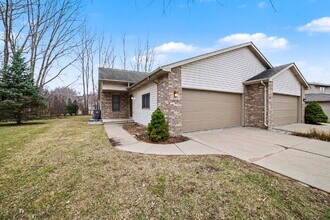 Building Photo - Beautiful 2 Bedroom Duplex Rental with Attached Garage $1700/Month