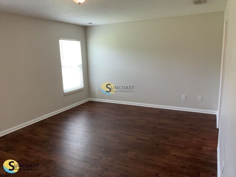 Building Photo - 8175 Golden Bamboo Dr