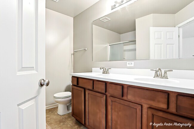 Building Photo - 2067 Concord Dr