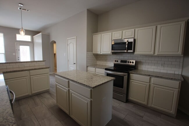 Building Photo - Lease Takeover Opportunity! Stunning 3 bed...