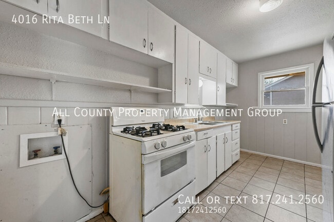Building Photo - 4016 Rita Beth St