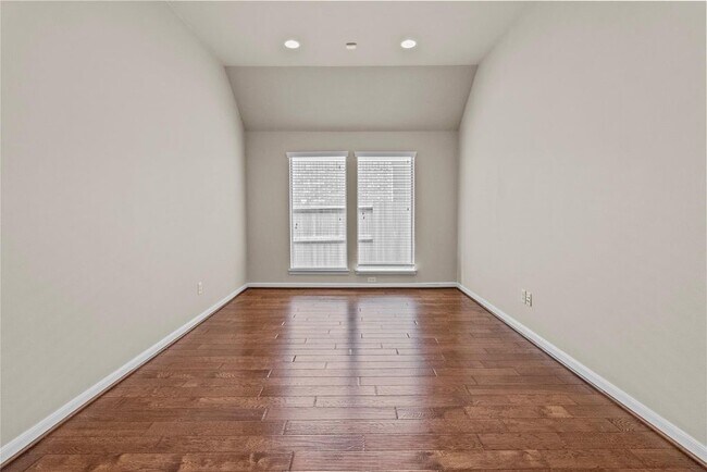 Building Photo - 26519 Longleaf Valley Dr